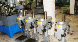 鑽孔機的(de)操作要按規程來進行(xíng)